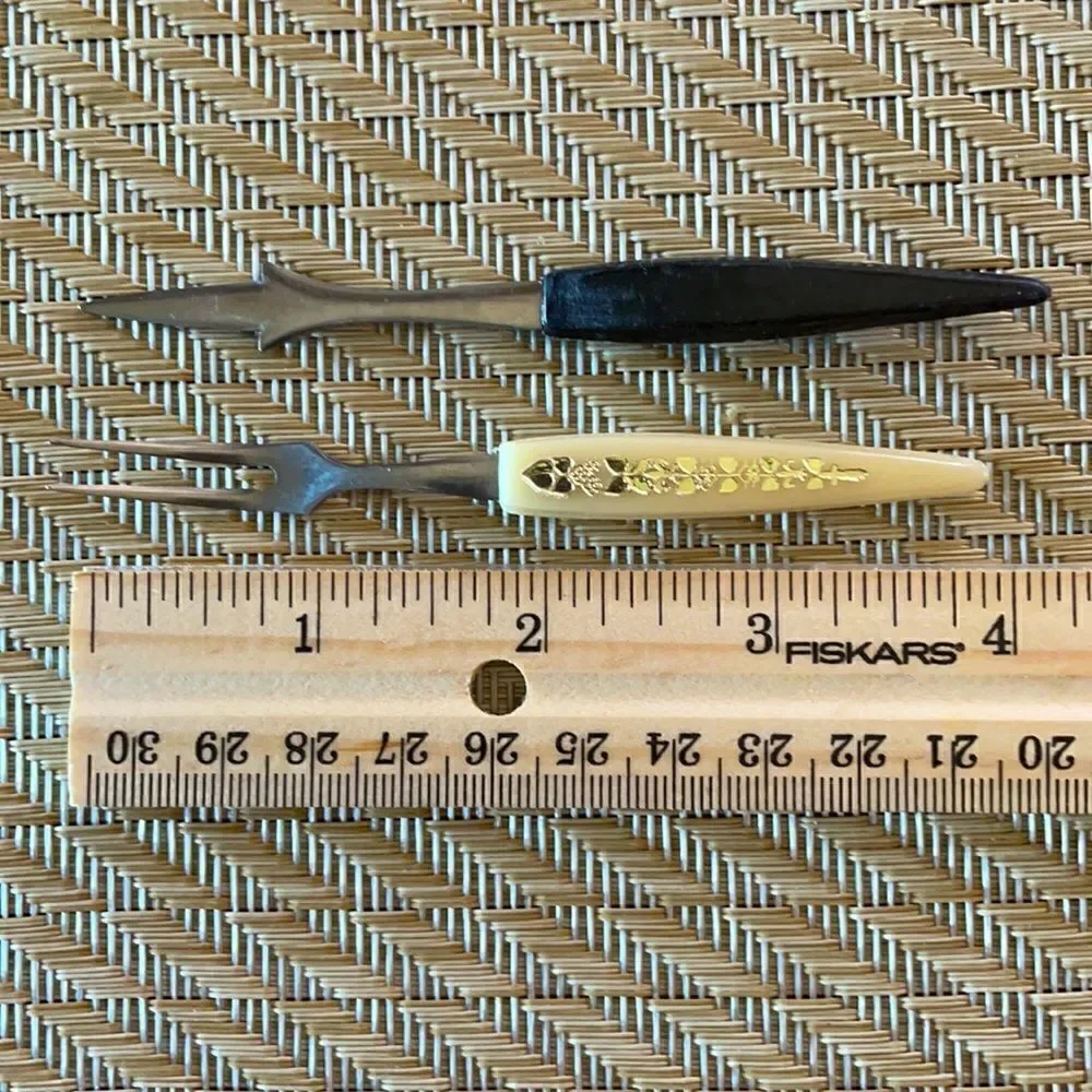 Mid Century Cocktail / Hors d'oeuvre Fork Set